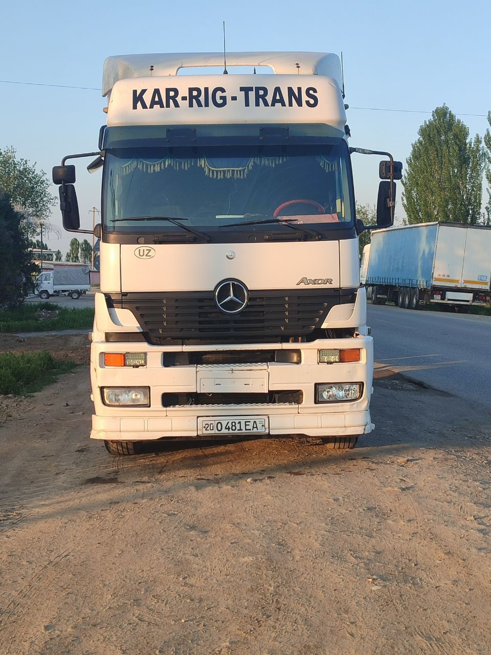 Mercedes Axor шаланда  фура сотилади