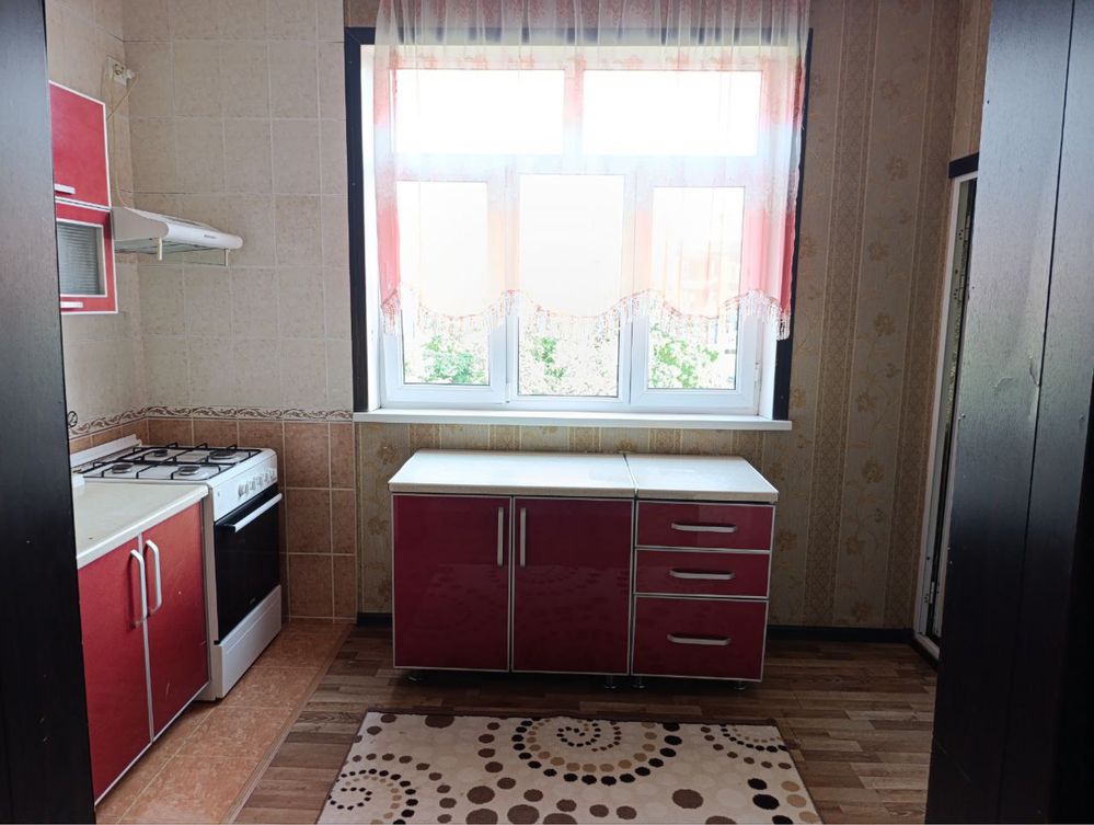 Юнсабад 19.  2 х комнатная квартира в аренду Срочно 400$