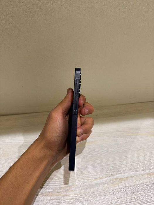 Samsung A15 5G holati yangiday qirilgan joylari yoq