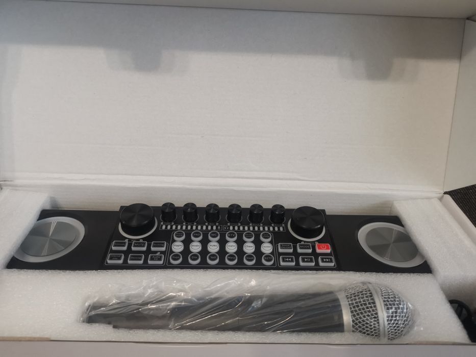 Sistem de mixare karaoke,2 microfoane-live sound card live streaming