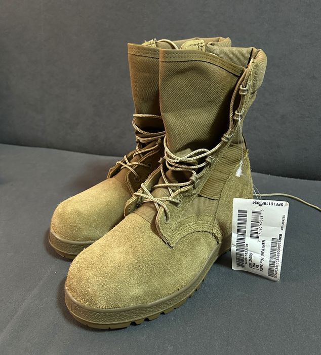 Bocanci McRae, mărimea 5,5XW. Talpicul are 26 cm