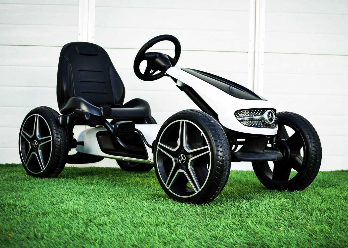 NOU GO Kart cu pedale Mercedes, roti cauciuc solid, scaun reglabi
