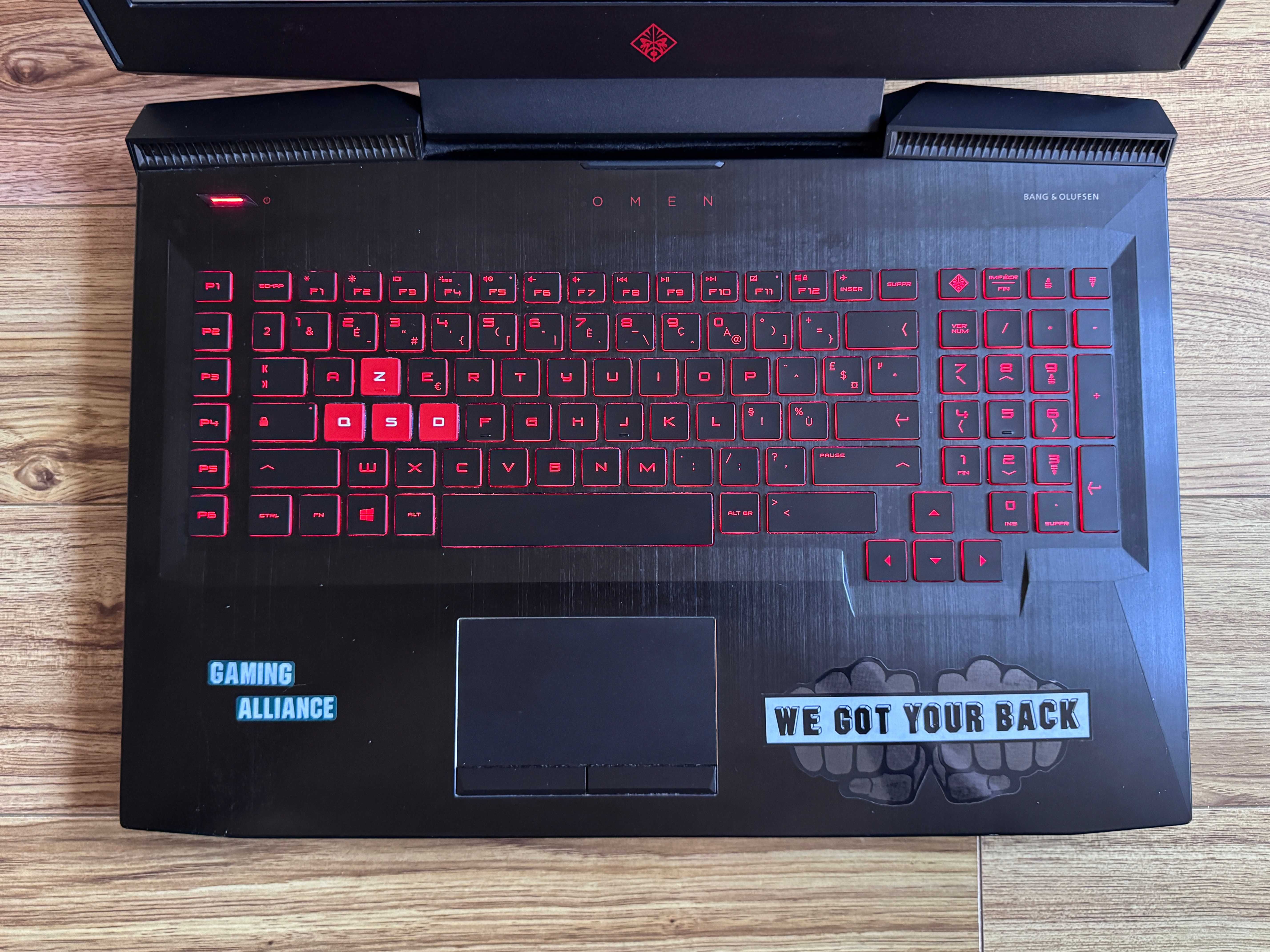 17.3 HP OMEN`Core i7-8750H/16GB DDR4/512GB NVMe/GTX 1050/FHD IPS/B&O
