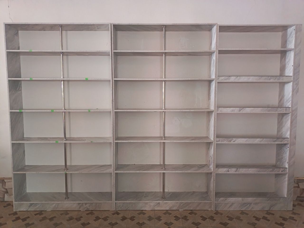 Dukon polka mebeli sotiladi
