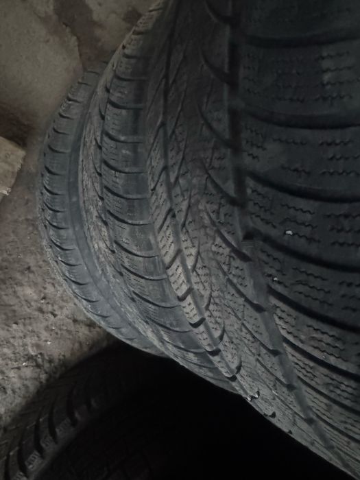 Шины зимние 215/55 R17
