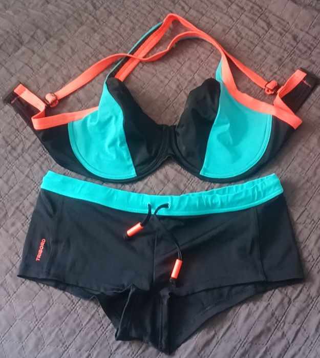 Costum de baie, calitate superioară