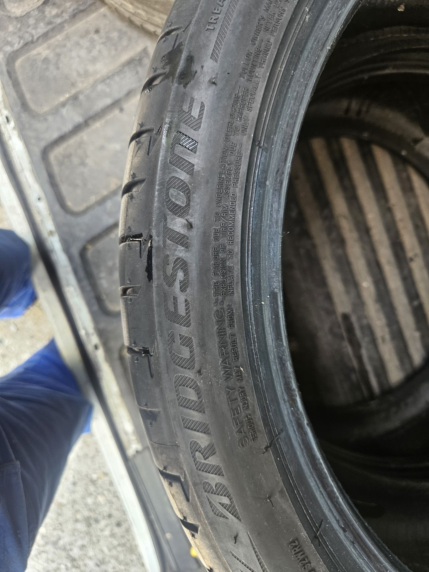 Гуми 275/35/20 дот22