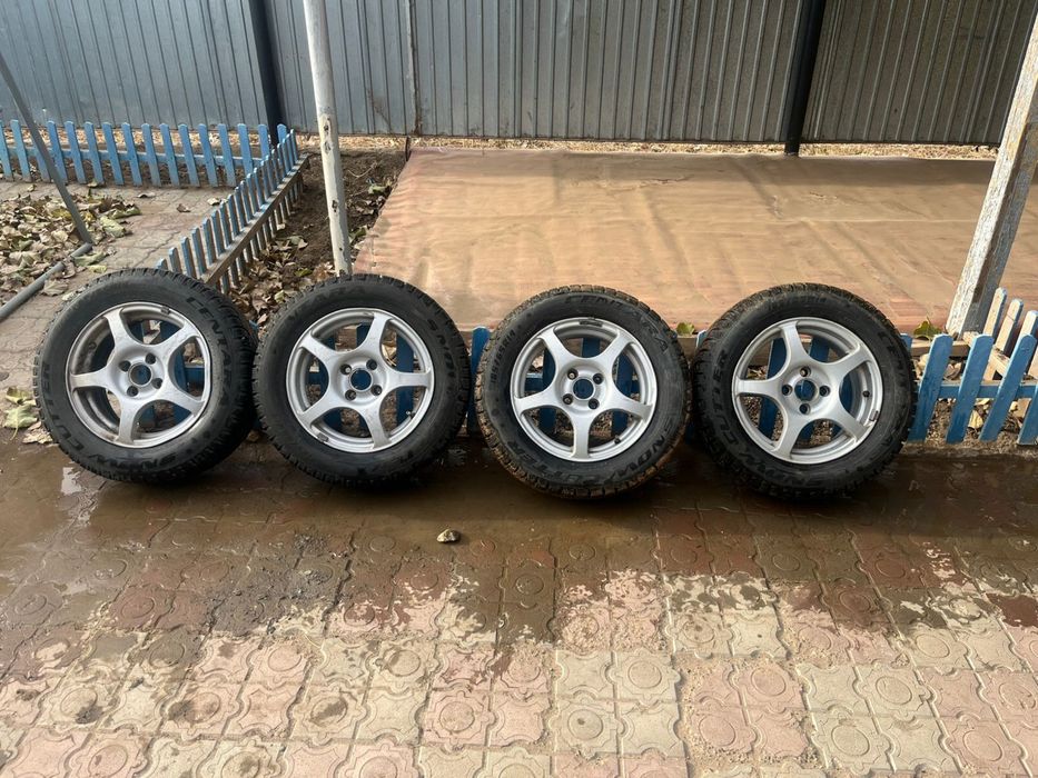 Продам зимние резину на R14