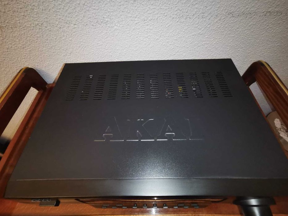 Amplificator Akai AS110RA-320 + Telecomanda
