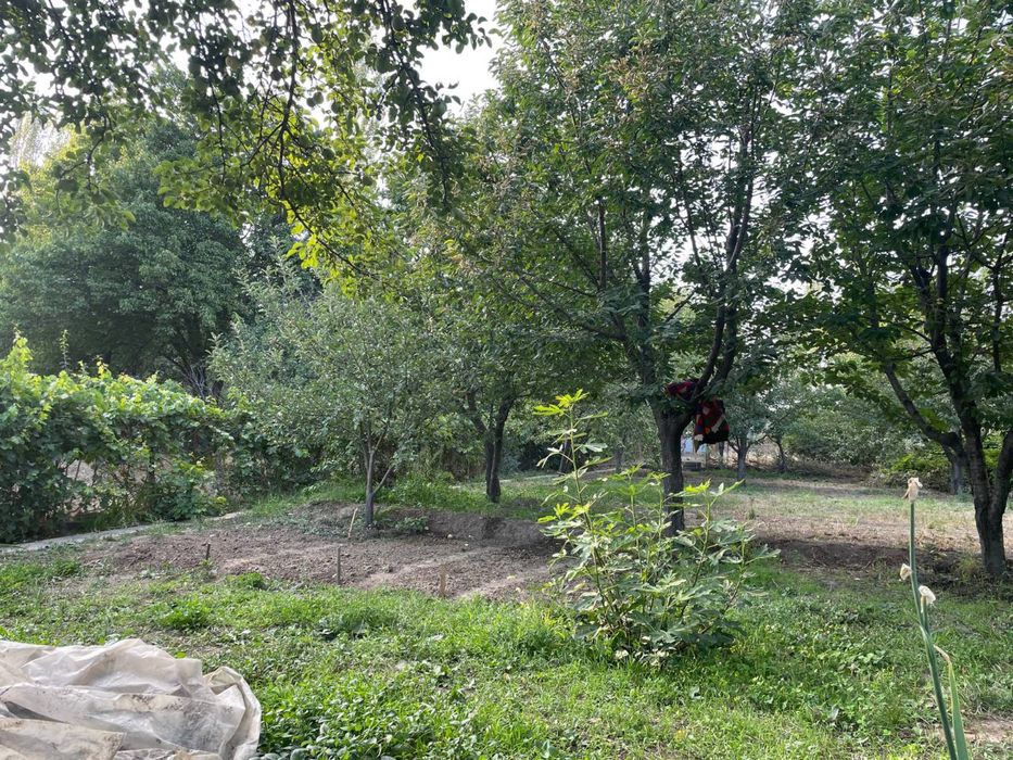 Ангрен  Чинниобод йер уй-ховли сотилади 12 соток