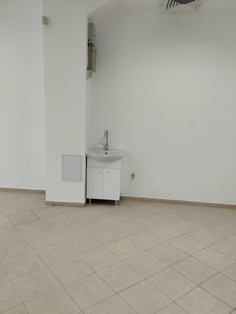 Дава се под наем Офис в Варна, Кайсиева градина - 150 кв.м за 1274.49 € - Снимка #11