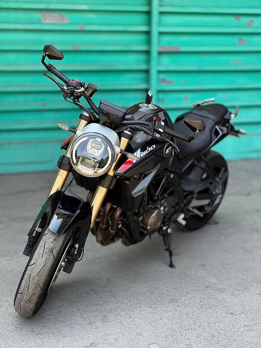 QJ MOTO 600 Srochno Sotiladi