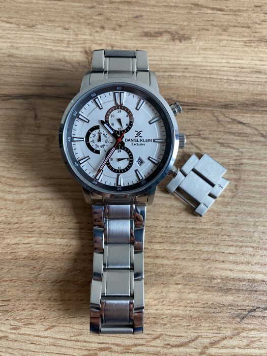 Vând ceas Daniel Klein