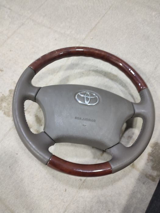 Продам руль от Прадо 120 в идеальном состоянии.