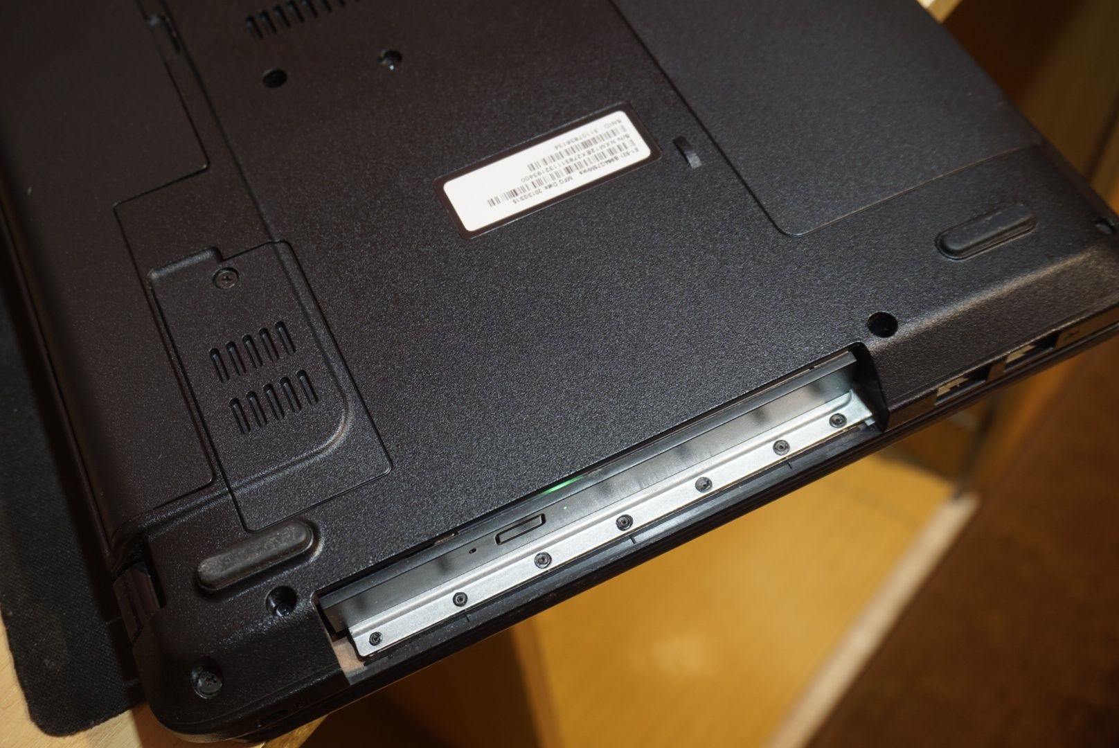 Acer Aspire E1-531 – 12GB RAM / 250GB SSD / Отлично състояние