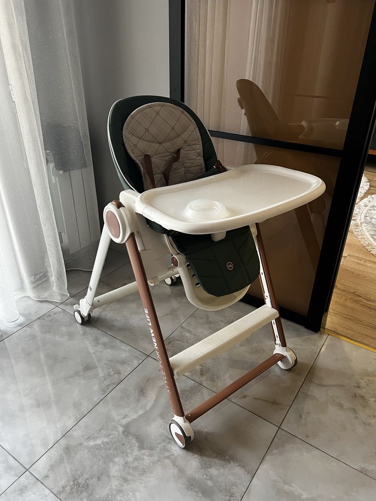 Продается детский стульчик Happy Baby