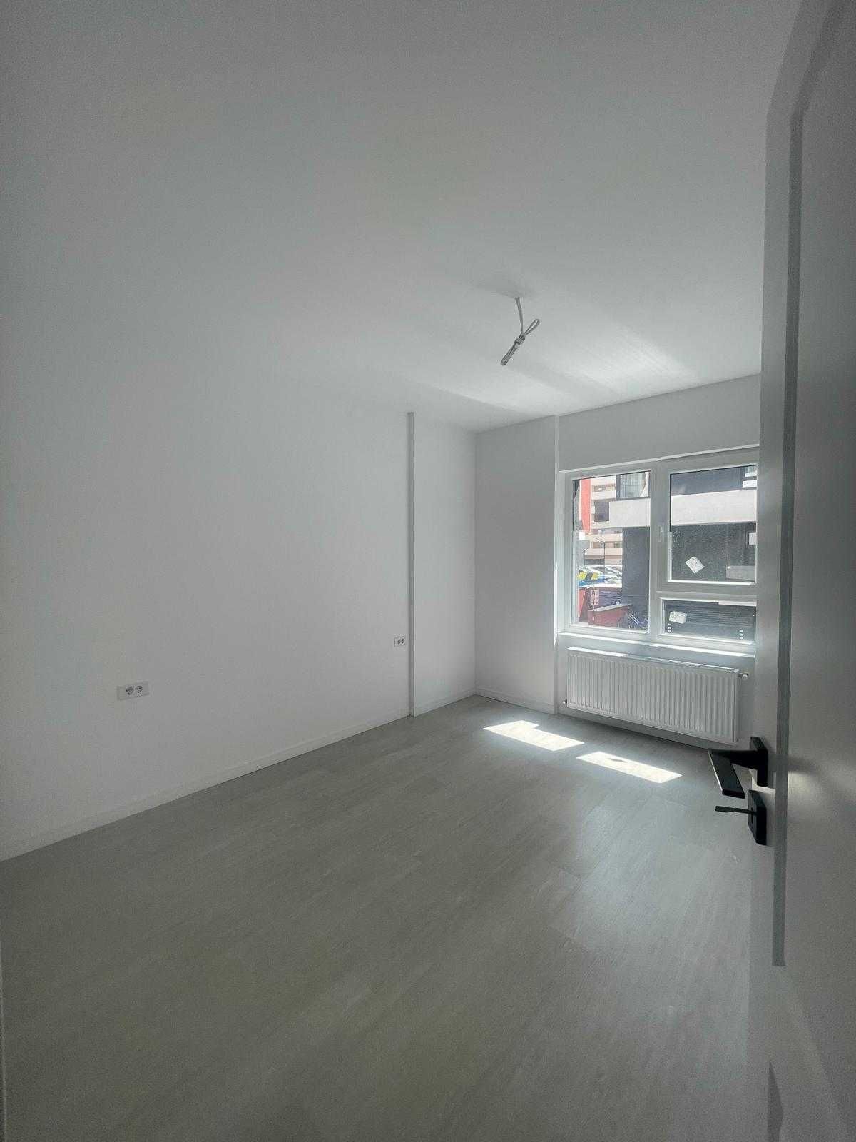 Apartament 2 camere cu curte generoasă-Sector 4- Mutare imediata!