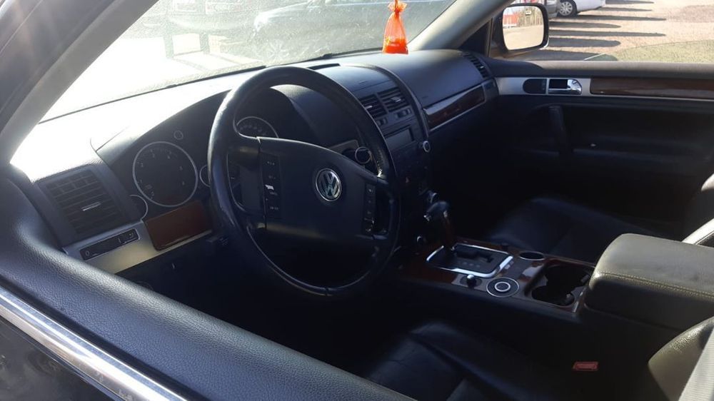 Dezmembrez Volkswagen Touareg, 2.5 TDI cod BAC, cutie Automata, 2005