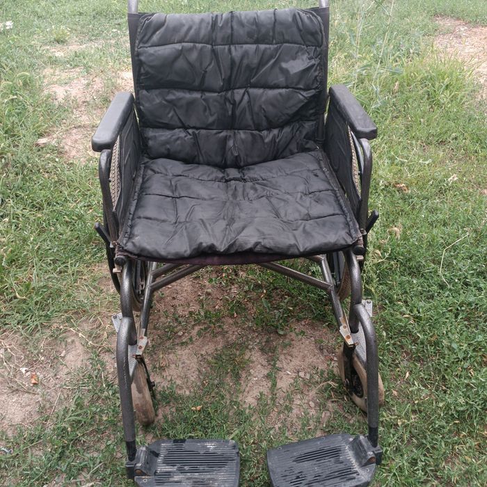 Инвалидная коляска