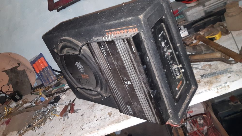 Продам  сабвуфер