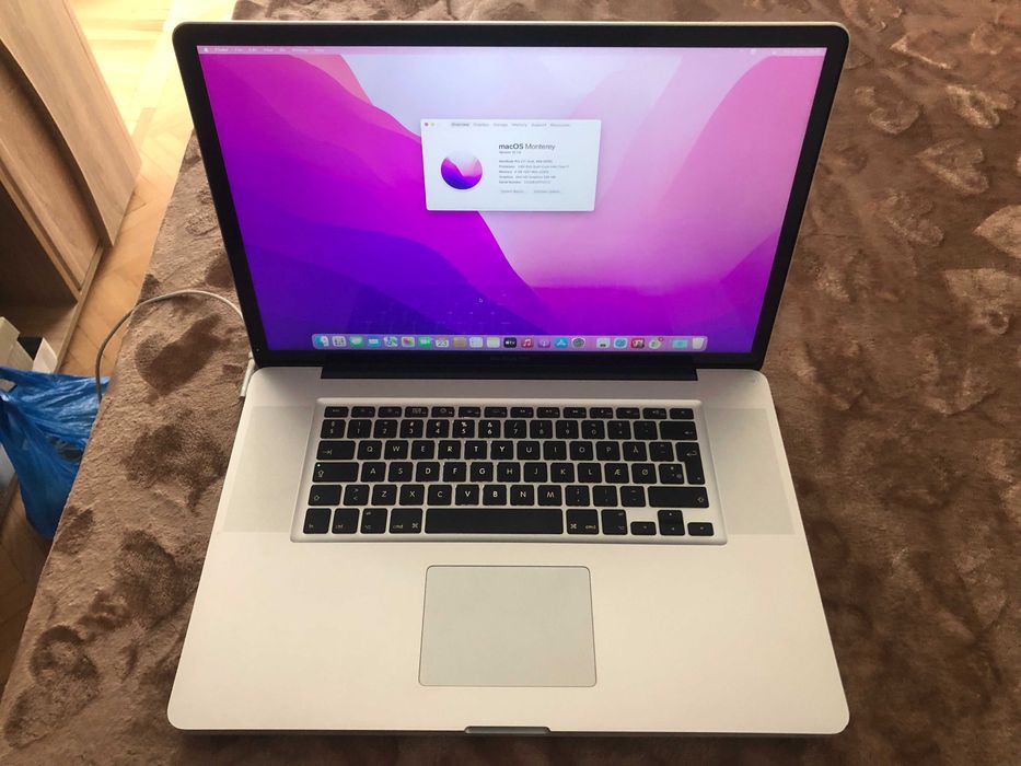 MacBook Pro 17-inch Mid 2010, i7 2,66 GHz,SSD 128 GB, 6 GB. IMPECABIL