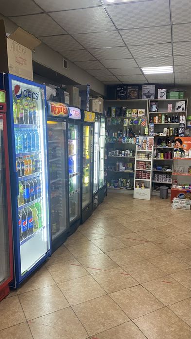 Сдается в аренду продуктовый магазин, цокольный этаж,