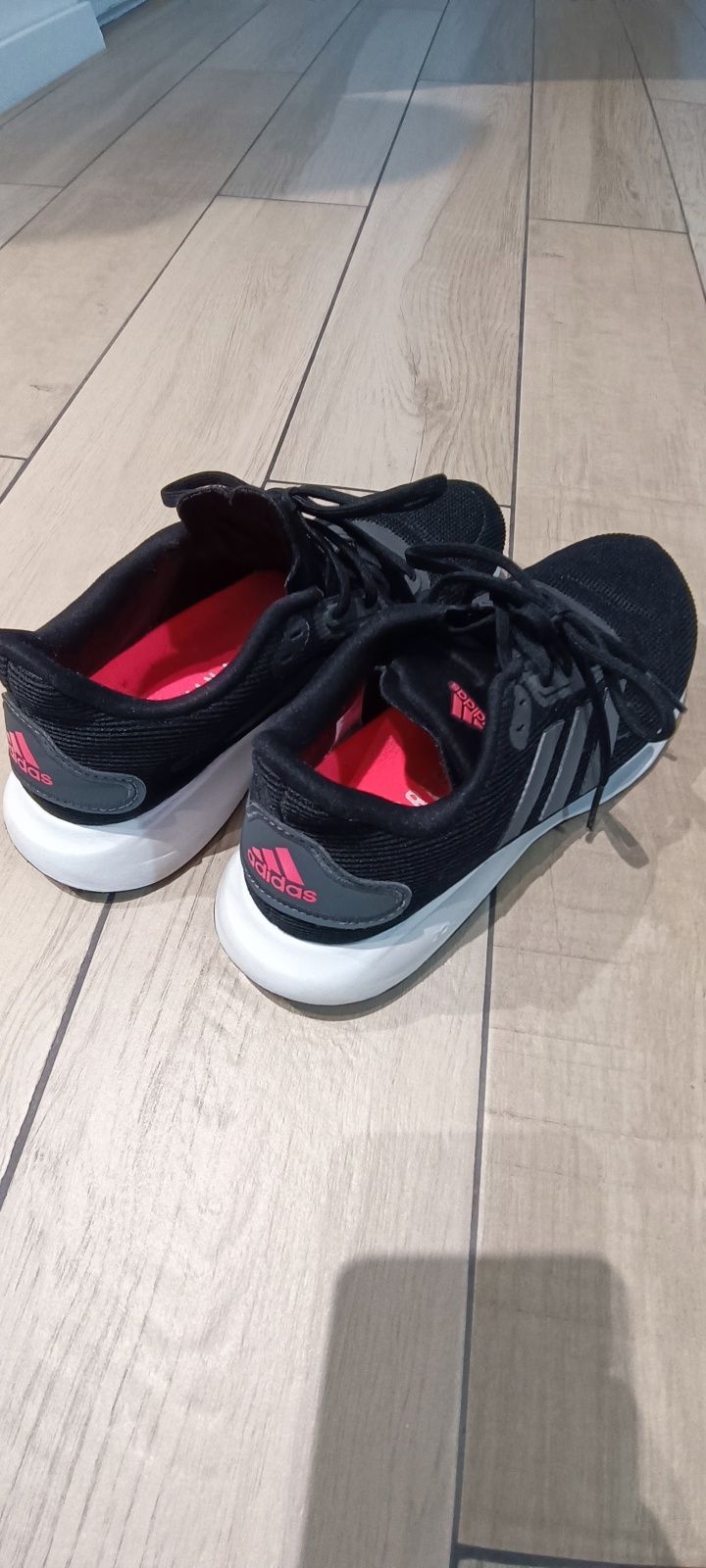 Vând Adidas originali mărimea 39