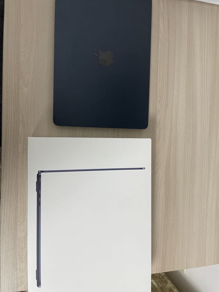 Продам macbook air m2