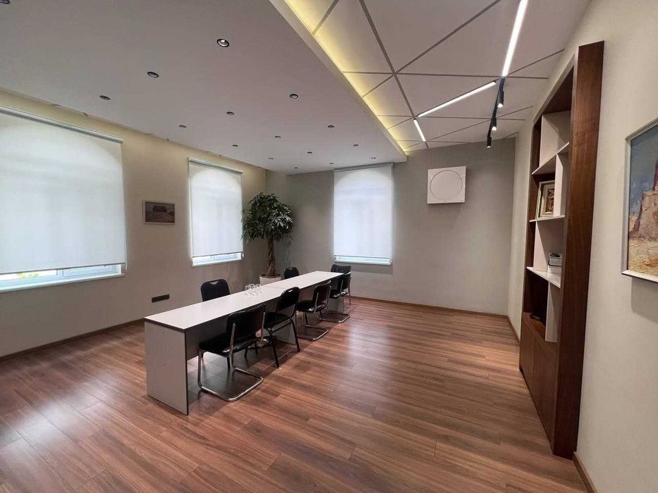 Аренда здания офис 1500 м²