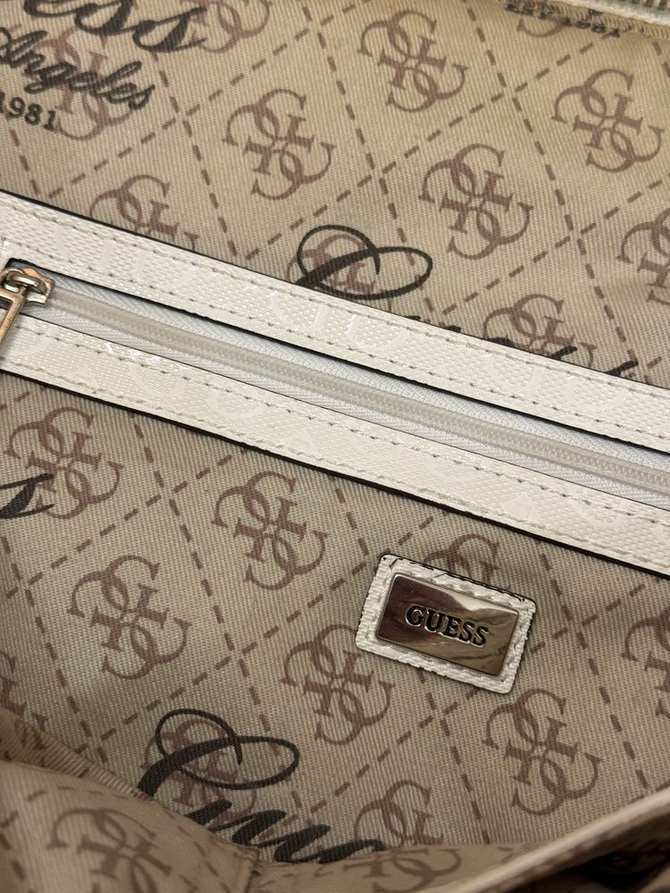 Дамска чанта Guess