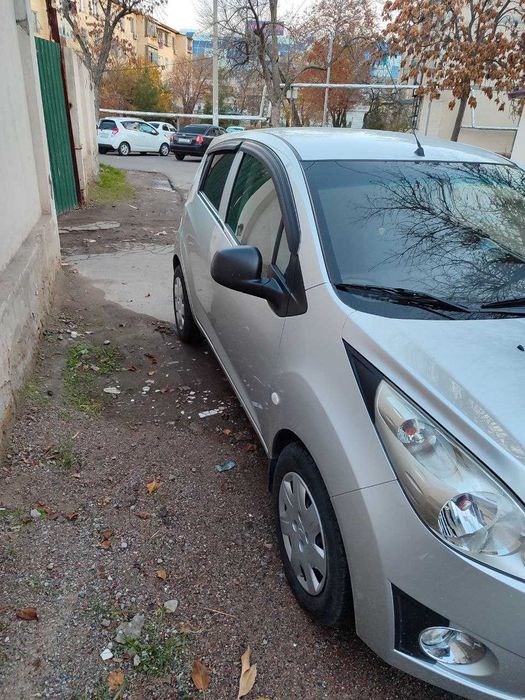 Продам свой Спарк механика 64000