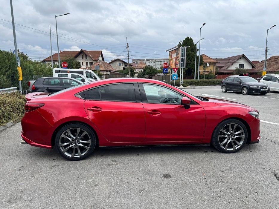 Mazda 6 Unic proprietar și se emite factura de pe firma.