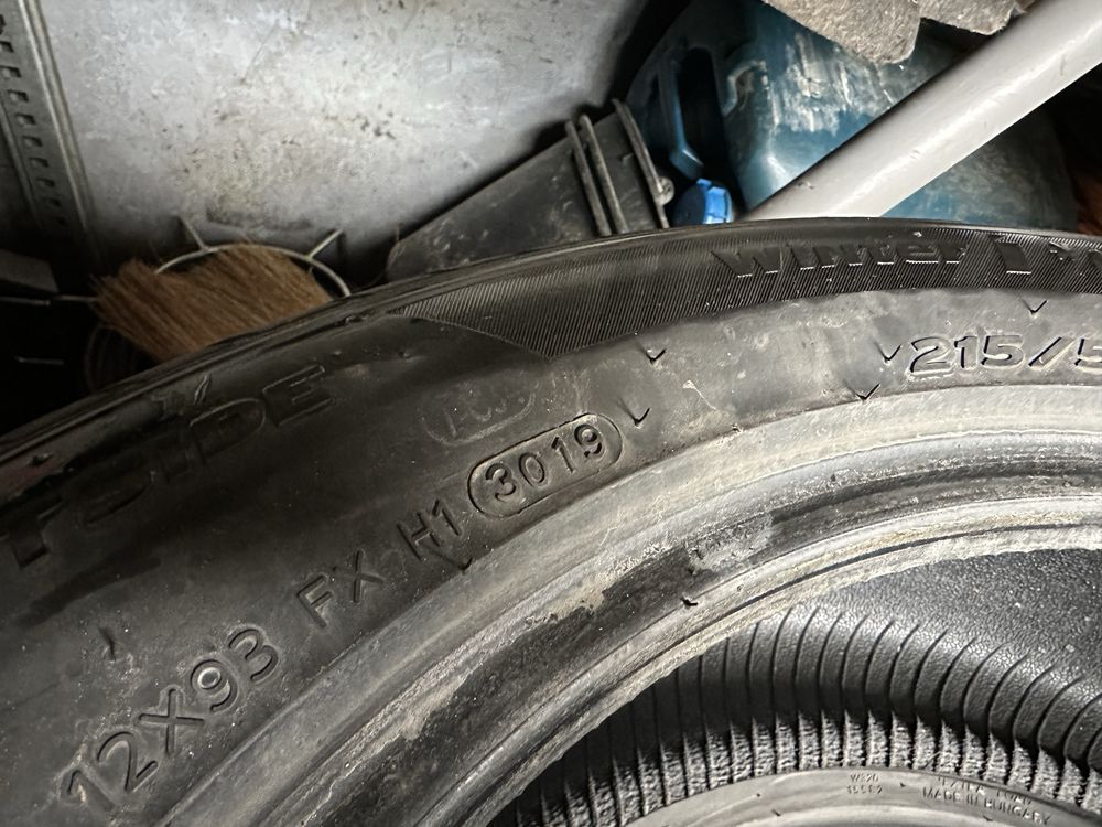 4 бр зимни гуми HANKOOK 215/55/18 цола Перфектни