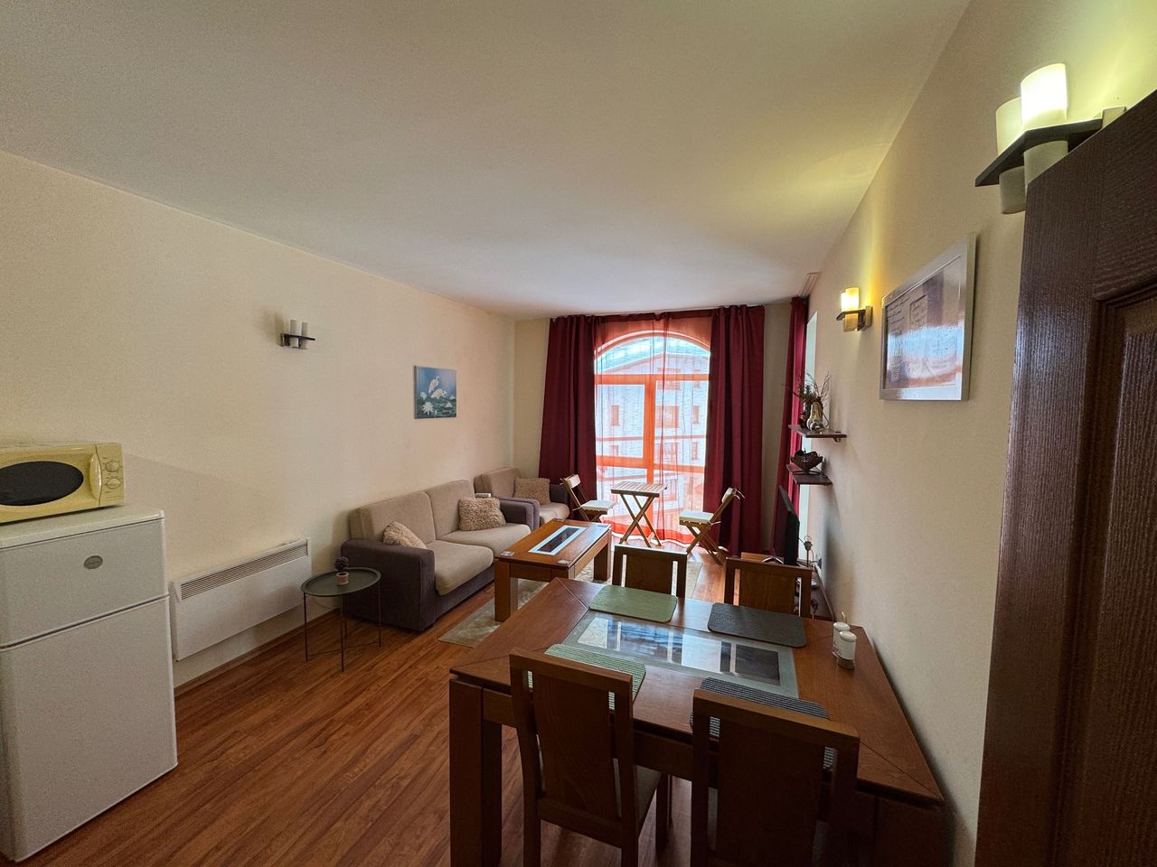 Дава се под наем Едностаен апартамент в к.к. Пампорово - 50 кв.м за 71.4 € - Снимка #1