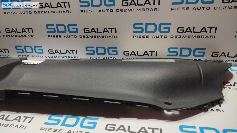 Panou Capac Plastic Trager Tragher Panou Frontal Audi A4 B8 2008 - 2012 Cod 8K0807081