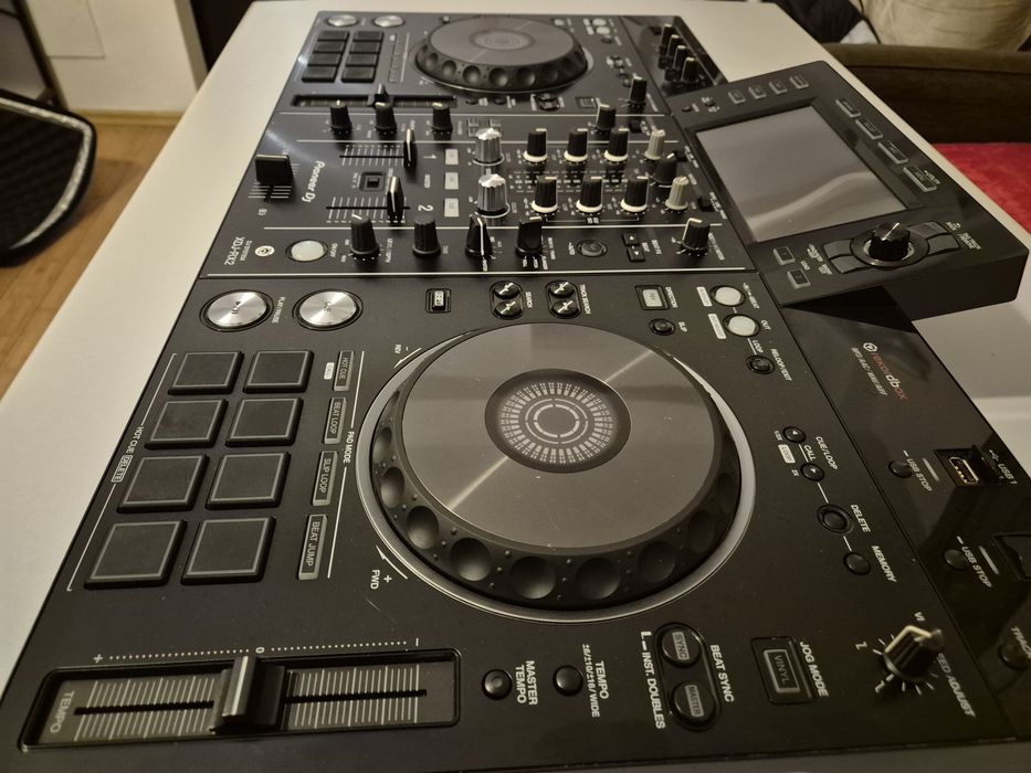 Consola Dj pionner XDJ RX2