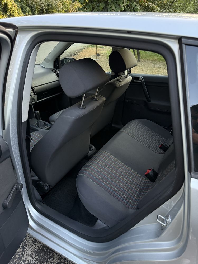 VW POLO doar 51.000 km 2008