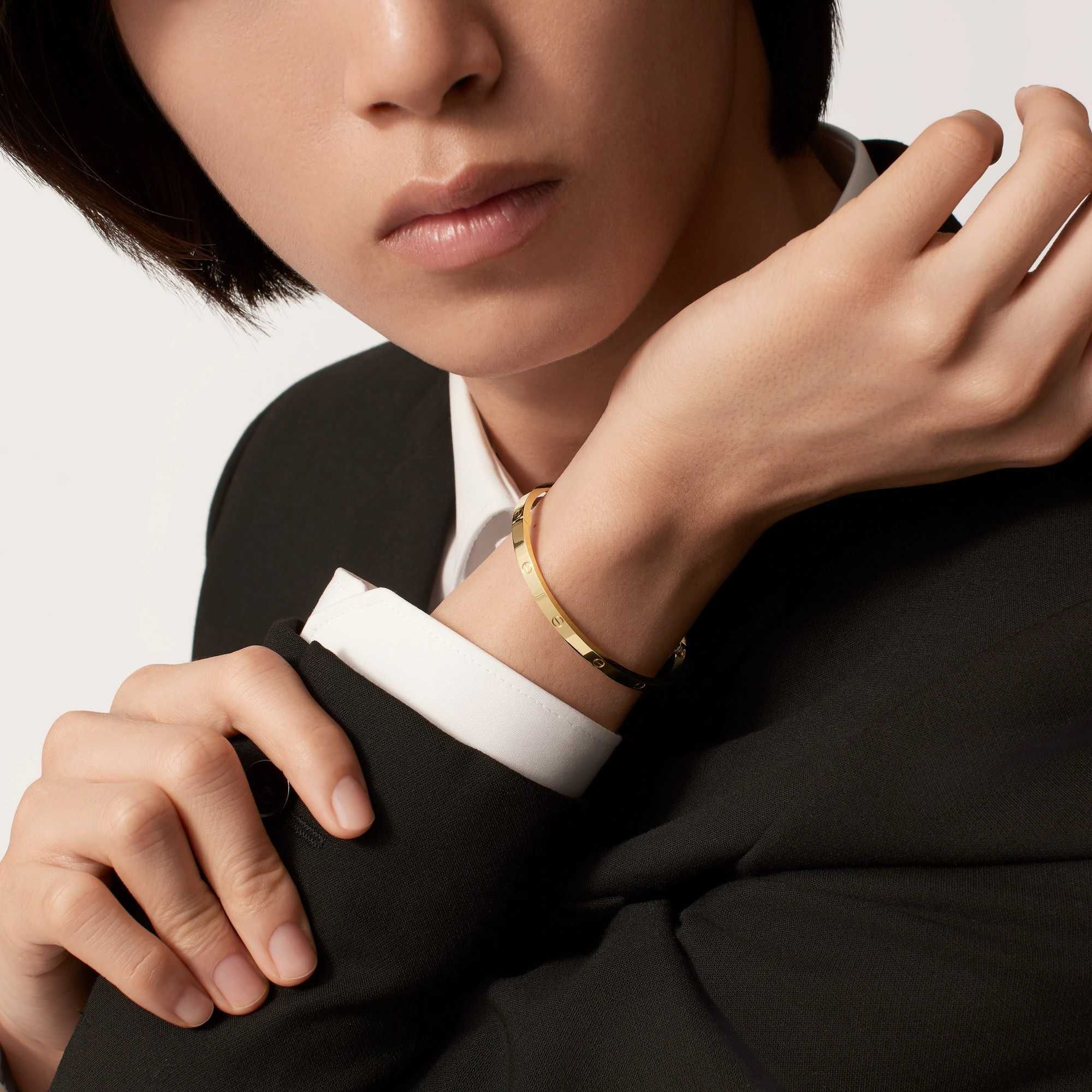 CARTIER Love Gold Classic Small Model Гривна с Отверка