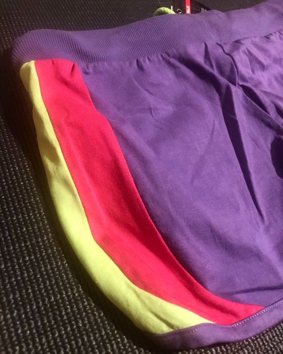 Дамски къси панталони