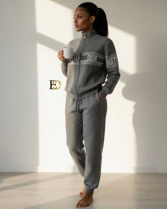 Compleu dama din tricot