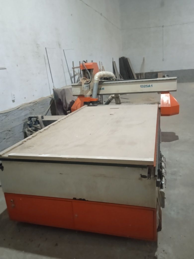 Rover stanok sotiladi