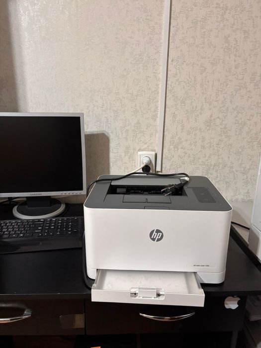 Лазерный цветной принтер hp color