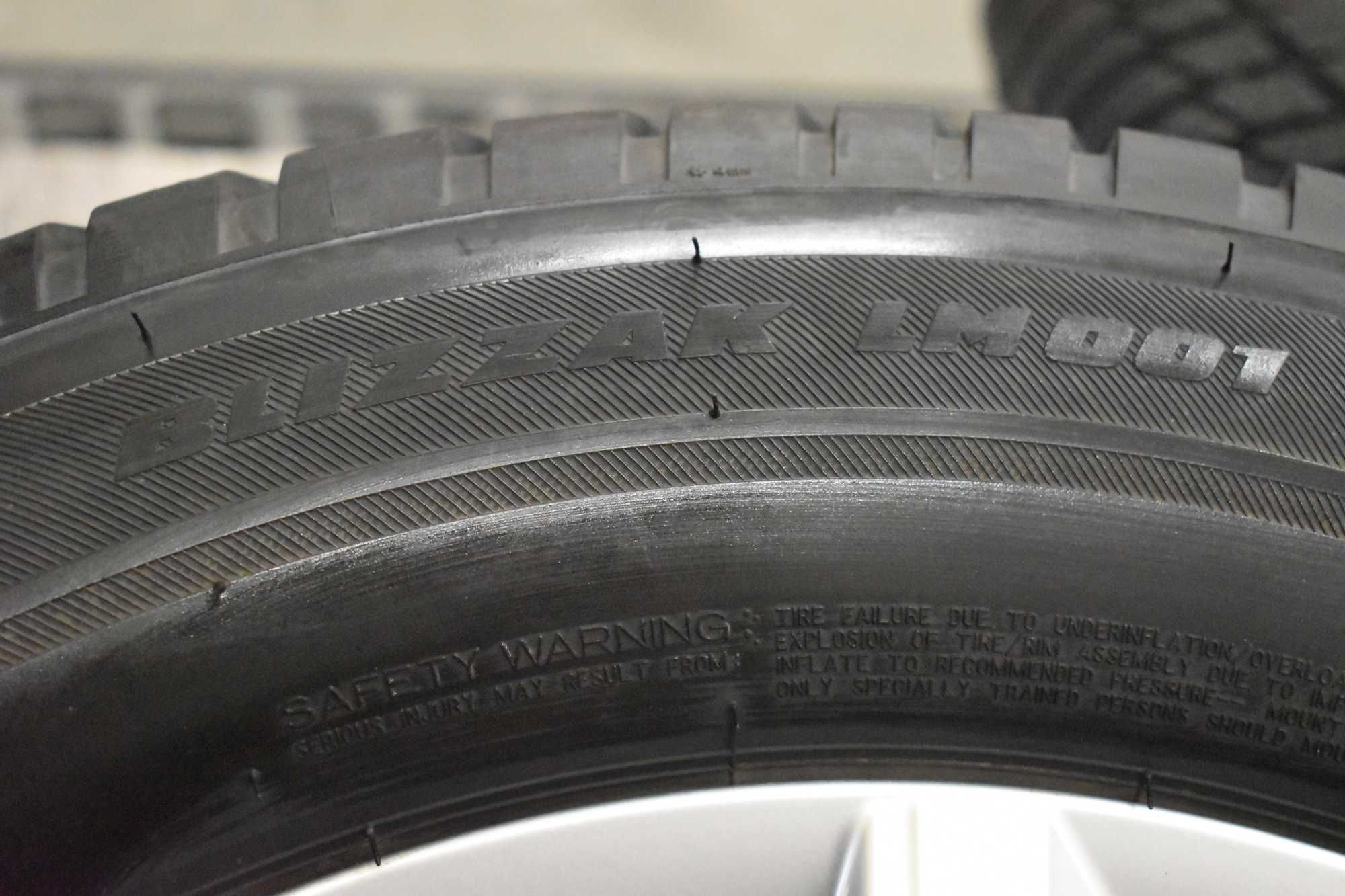 Зимни гуми 215/65/17 Bridgestone