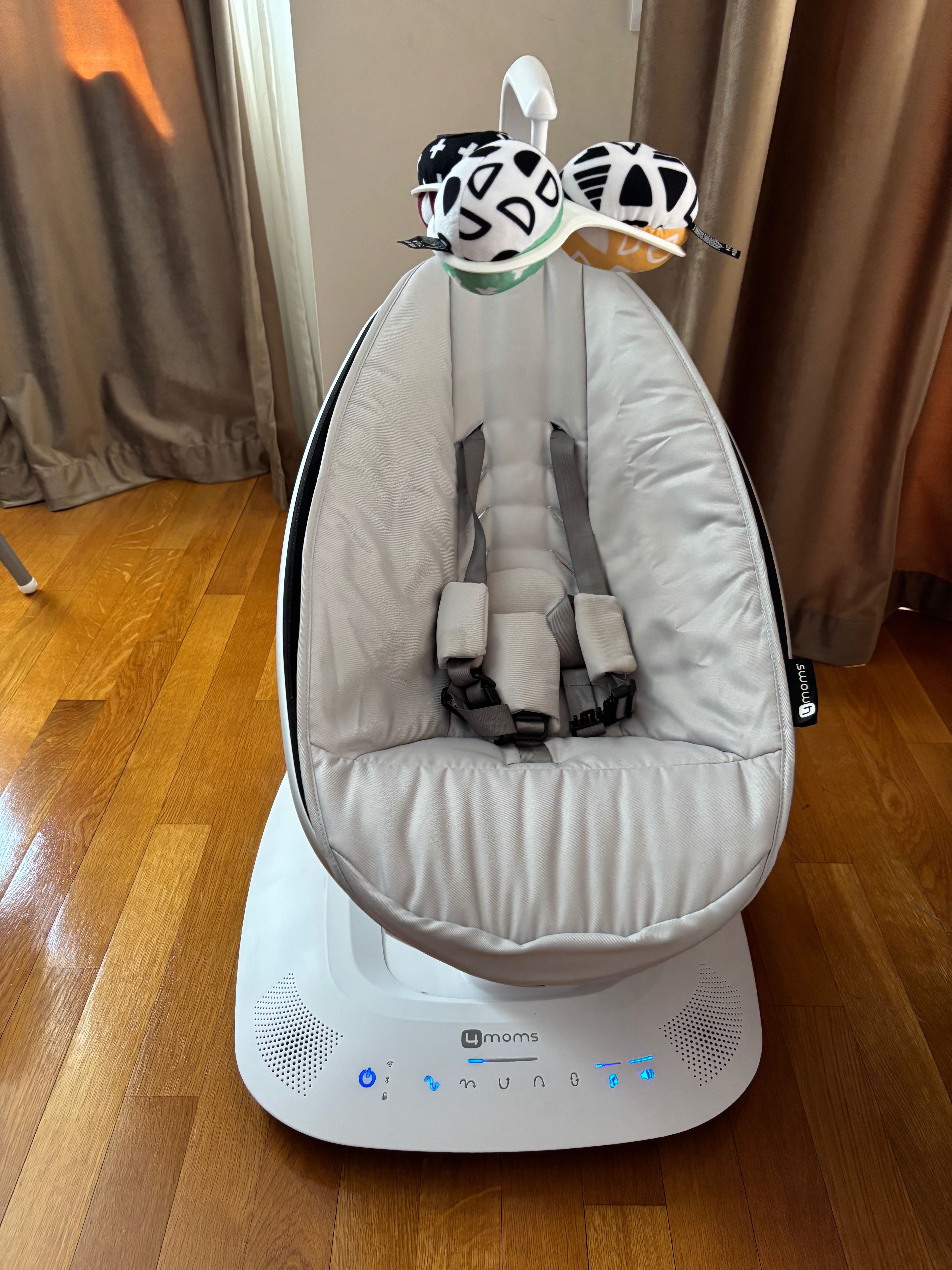 Бебешка люлка MamaRoo 4.0