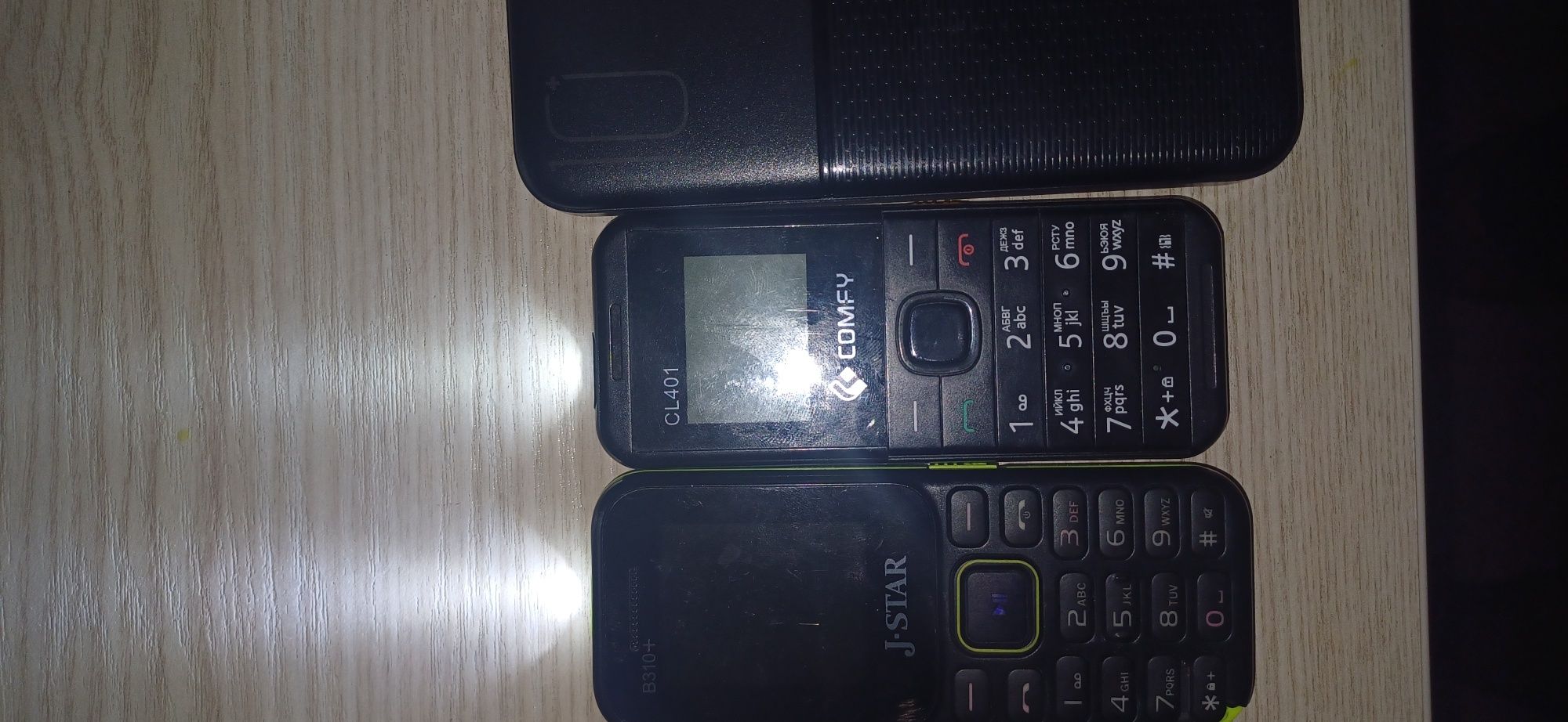 3 ta telfon 1ta akmulator