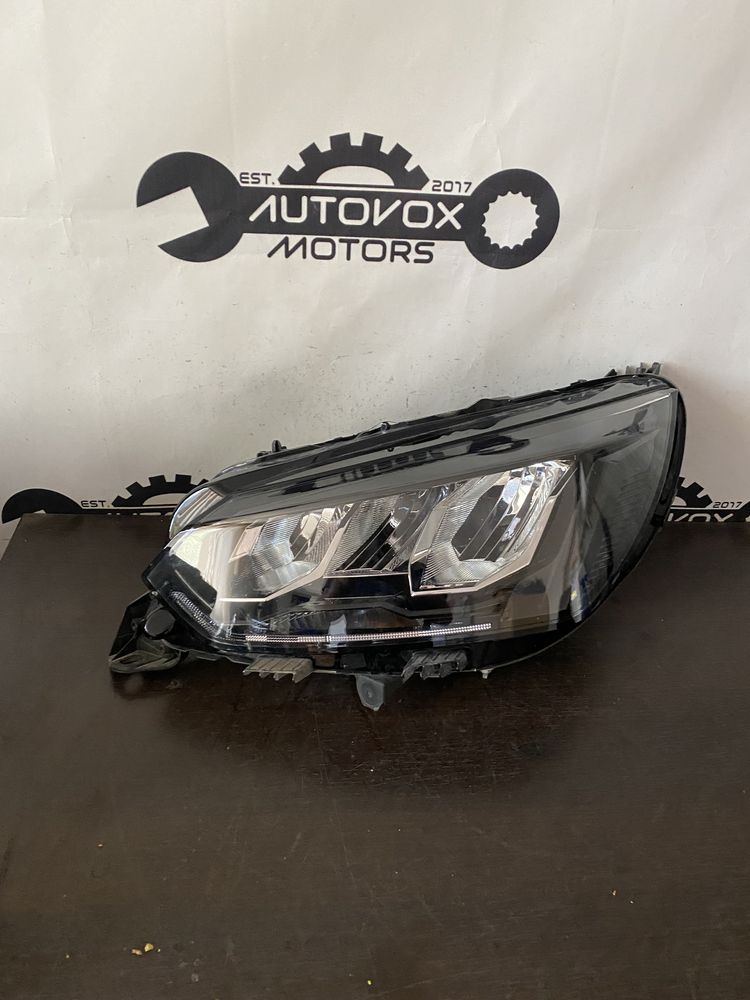 Far stanga full led Peugeot 208 an 2019-2022
