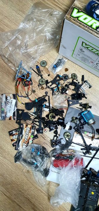 Automodel Wltoys 1/18 multe piese a959,a969,a979,a949

Transport prin