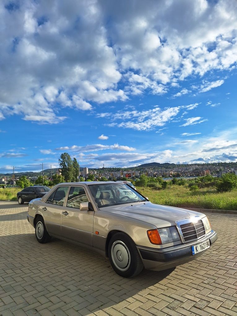 MERCEDES W124 / 250D