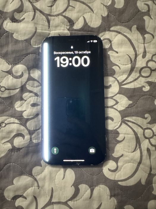iphone 12 в среднем состоянии