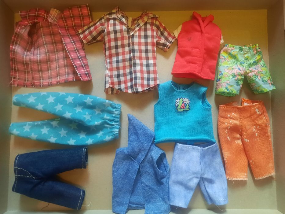 Дрехи за кукли Барби и Кен